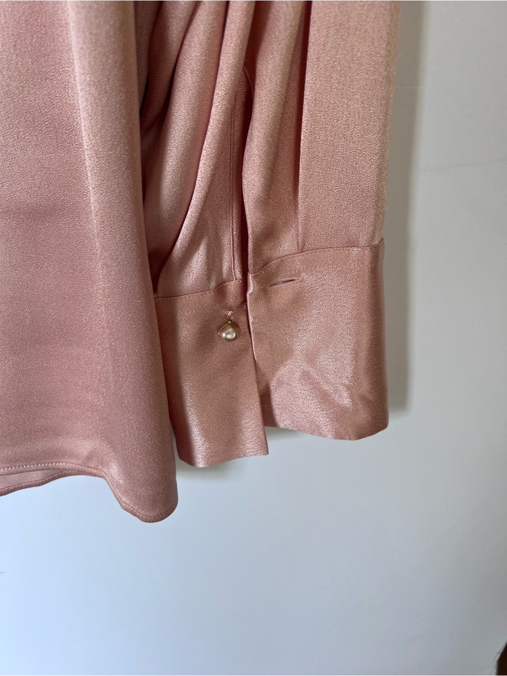 Vince Peach Opal Satin Relaxed Fit Blouse - Picture 6 of 11